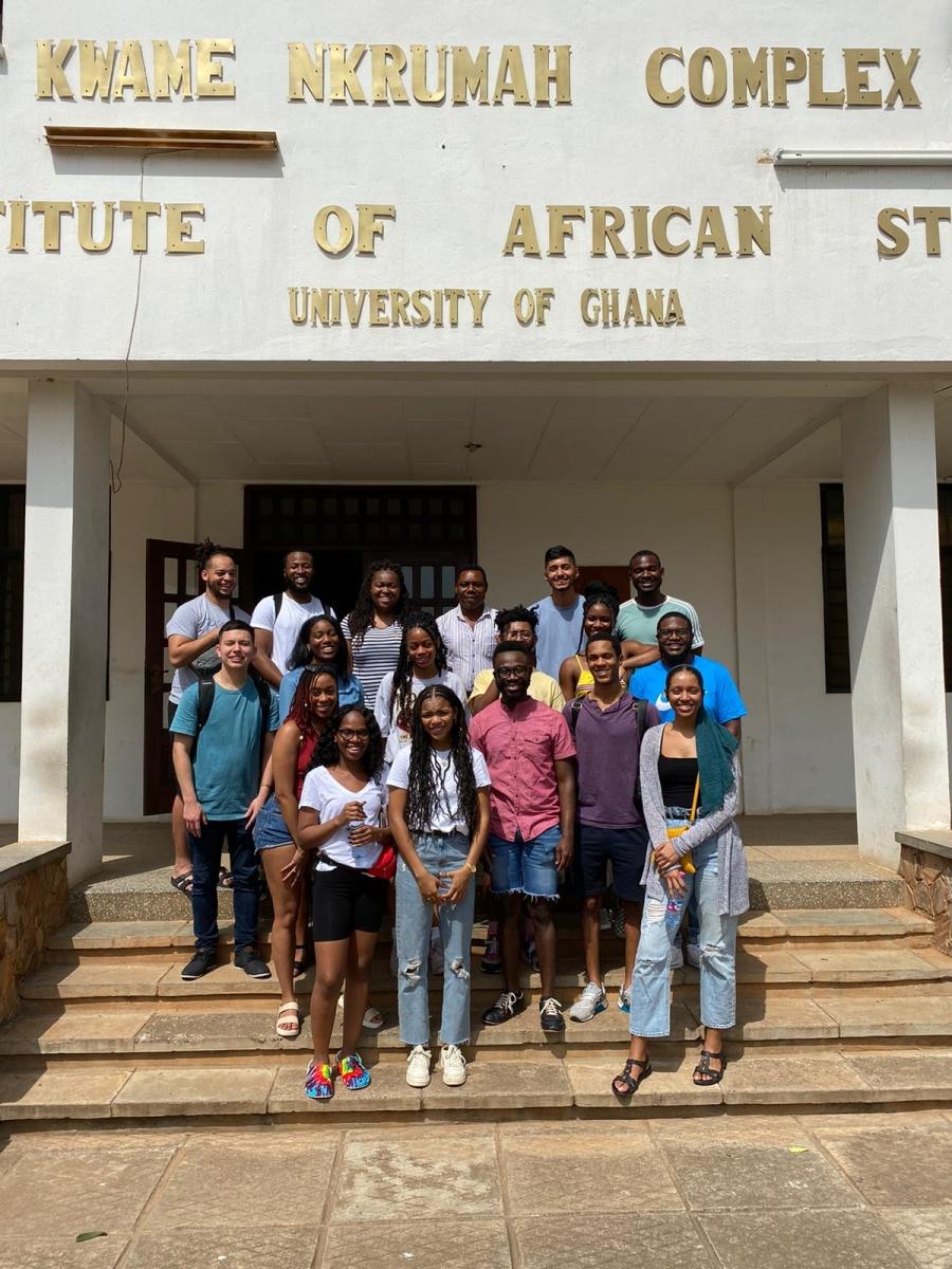 J-Term class outside the Kwame Nkrumah Institute of African Studies at the University of Ghana